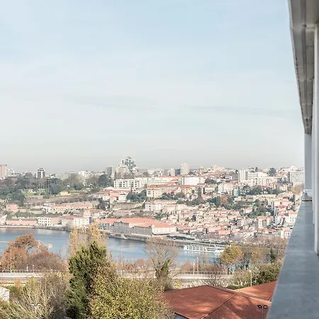 Lux With Porto View